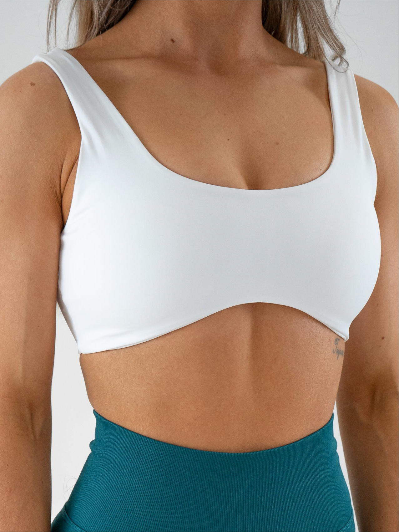 Staple Curve Bra - White